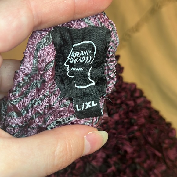 Brain dead - warped zebra bubble shrink top - Picture 2 of 4